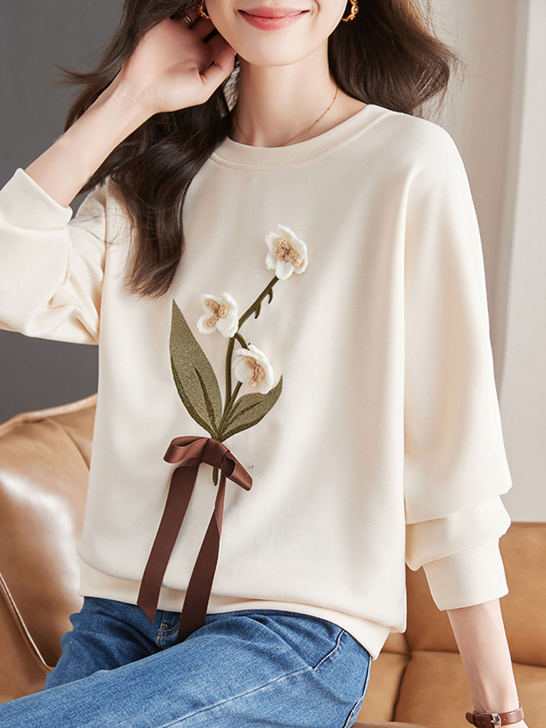 Ava Retro Three-Dimensional Flower Sweatshirt