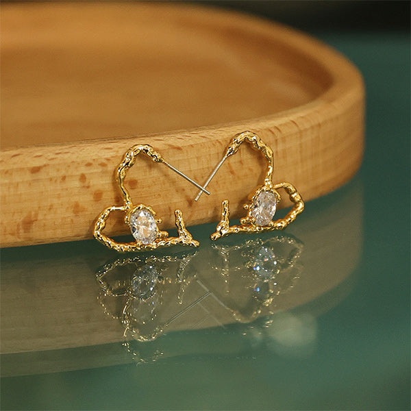 Zircon Inlaid Heart Shaped Line Earrings