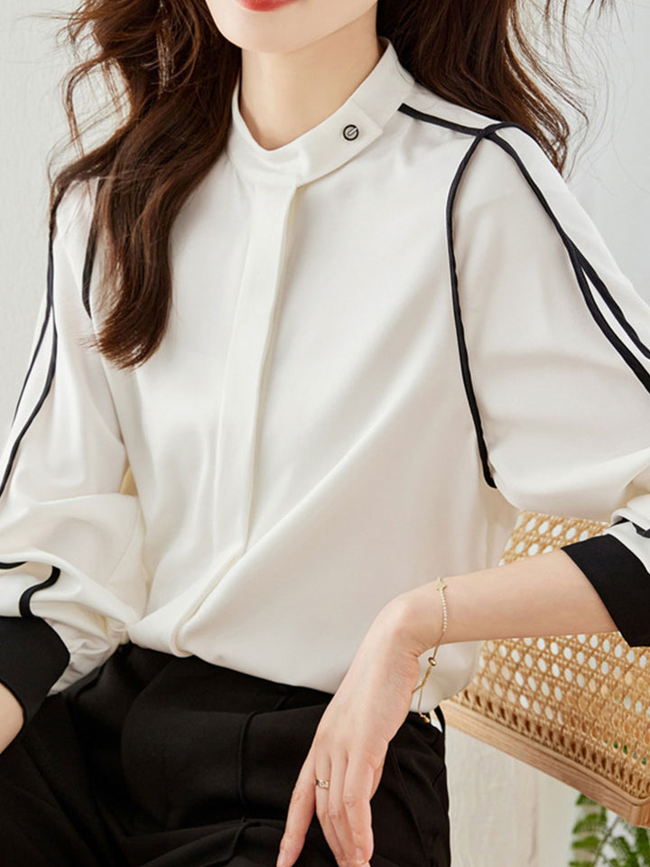 Olivia Classic Crew Neck Contrasting Line Shirt