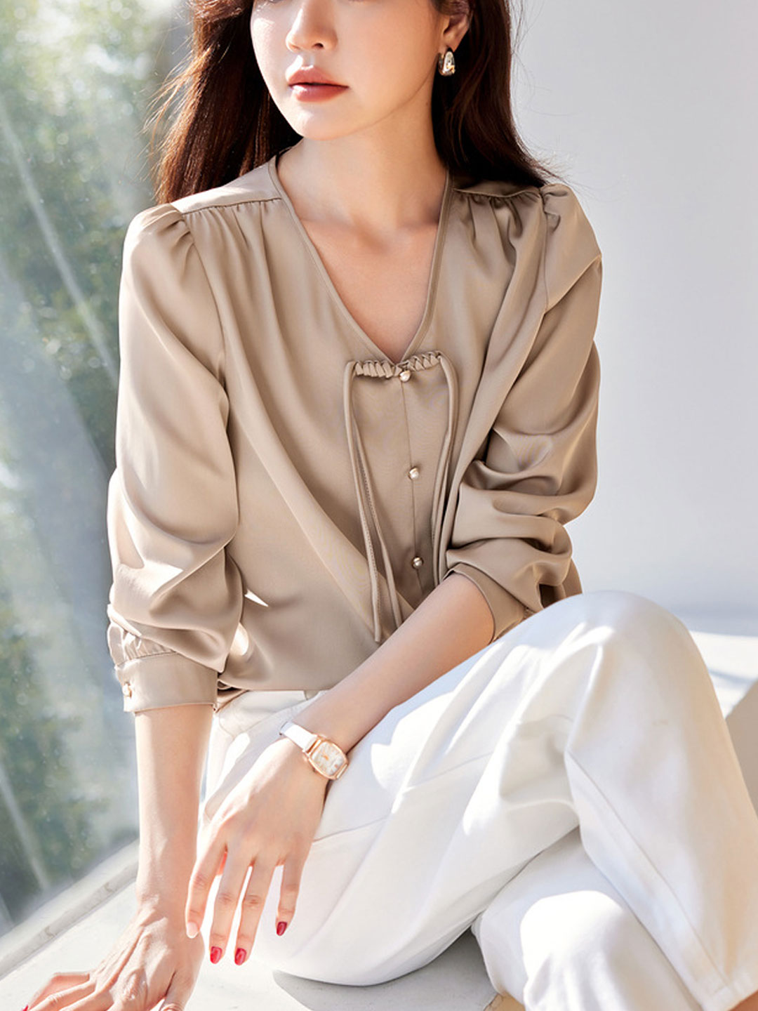 Morgan Classic V-Neck Puff Sleeve Shirt