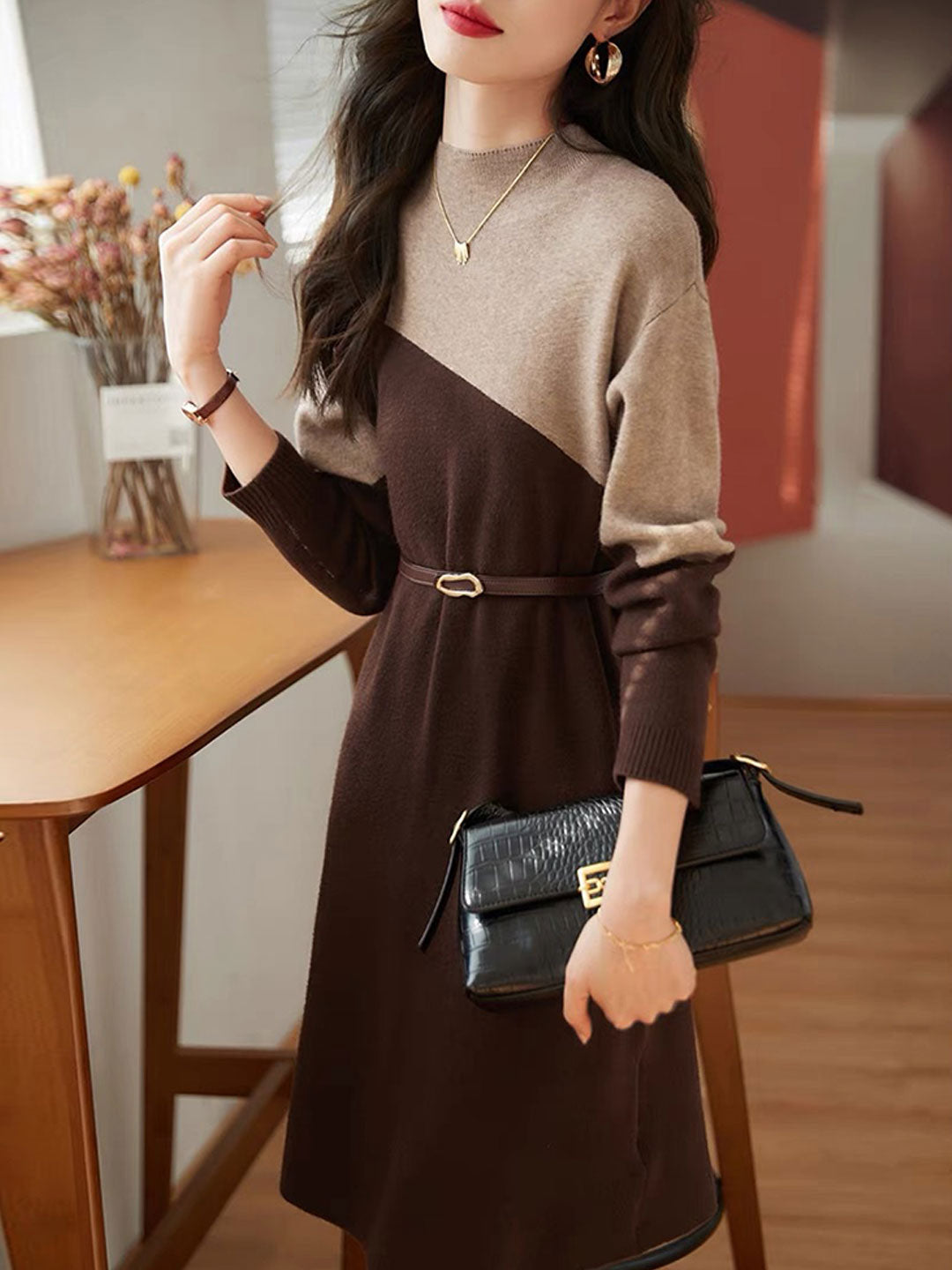 Avery Elegant Turtleneck Contrasting Knitted Dress