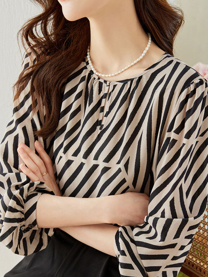 Zoe Classic Crew Neck Printed Striped Shirt