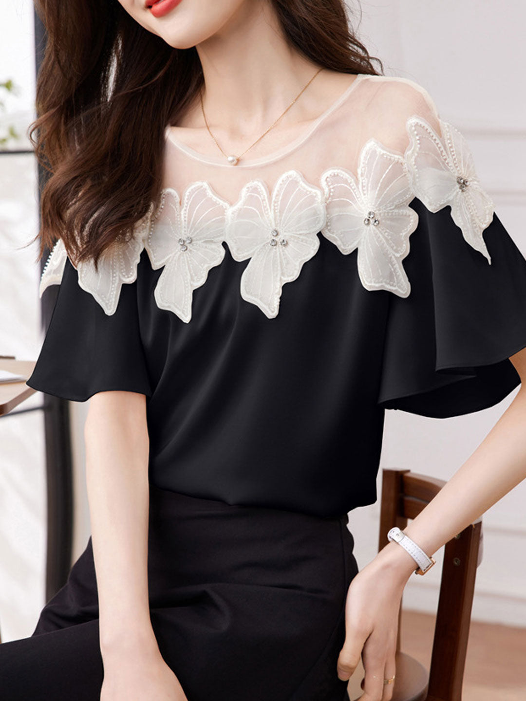 Ava Retro Mesh Splicing Beaded Flower Chiffon Top-Black