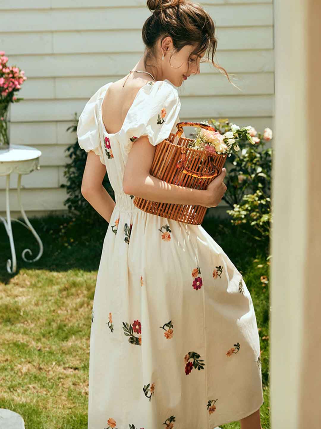 Olivia Retro Embroidered Puff Sleeve Dress