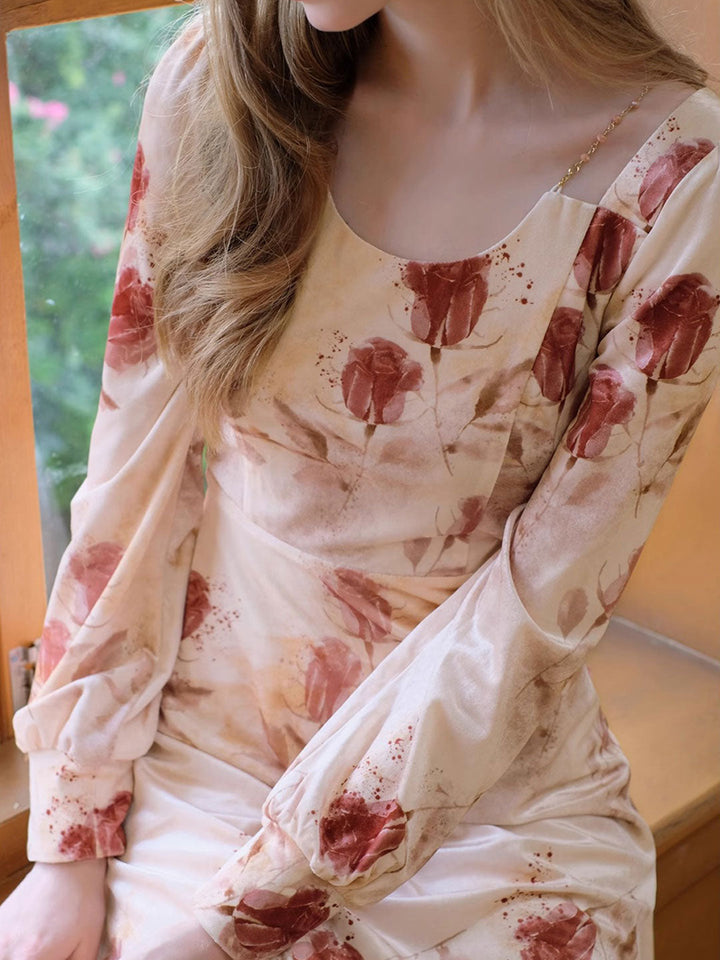 Kayla Vintage Rose Printed Velvet Dress