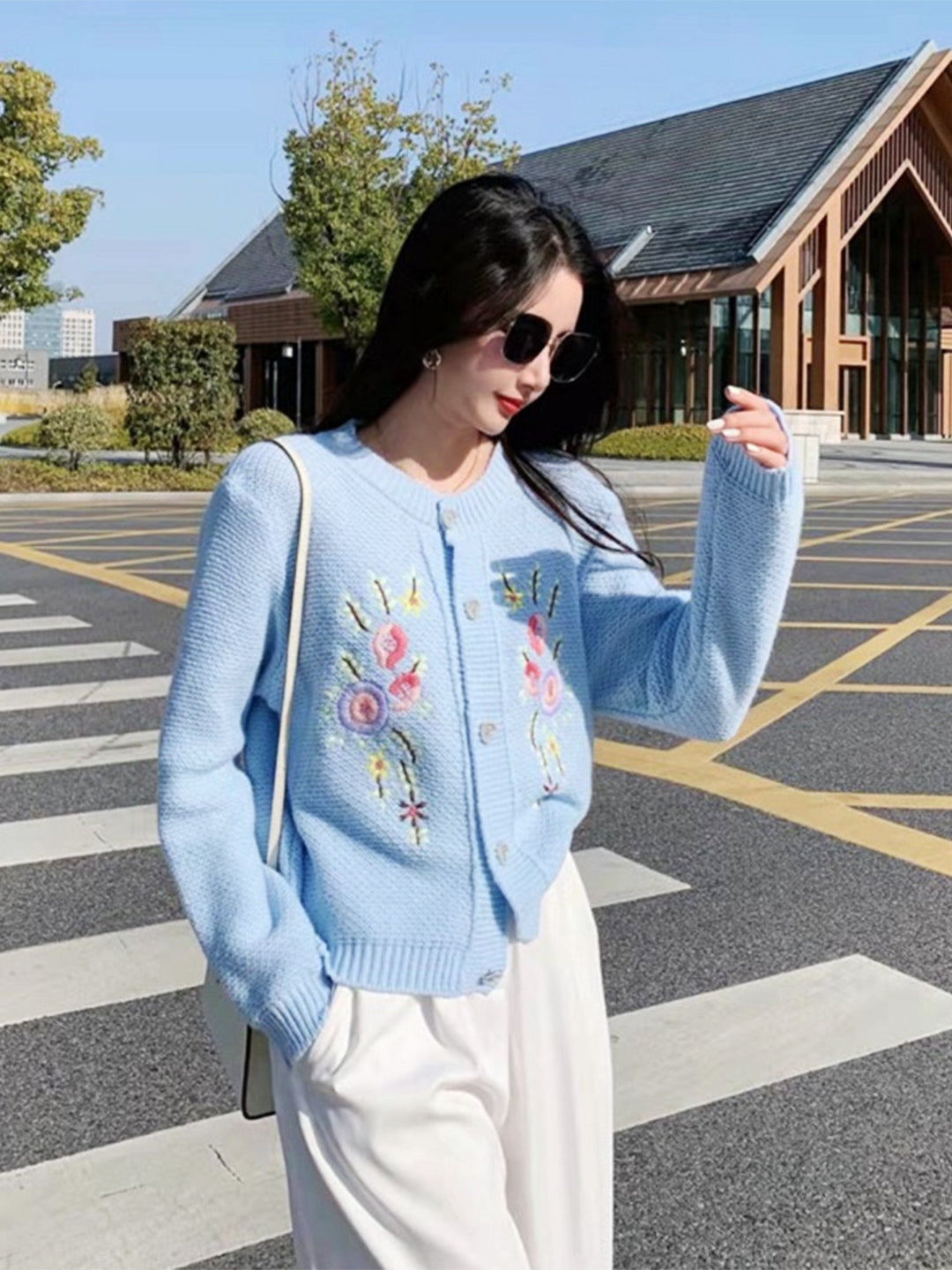 Hannah Casual Embroidery Floral Knitting Sweater-Blue